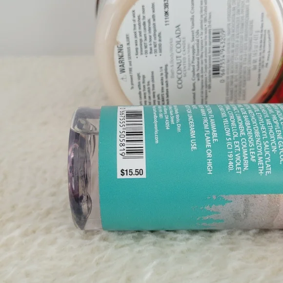 ⭕️SOLD⭕Bath & Body Works Sleigh Rides Snuggles Country Apple Mist Coconut Candle - Picture 4 of 8